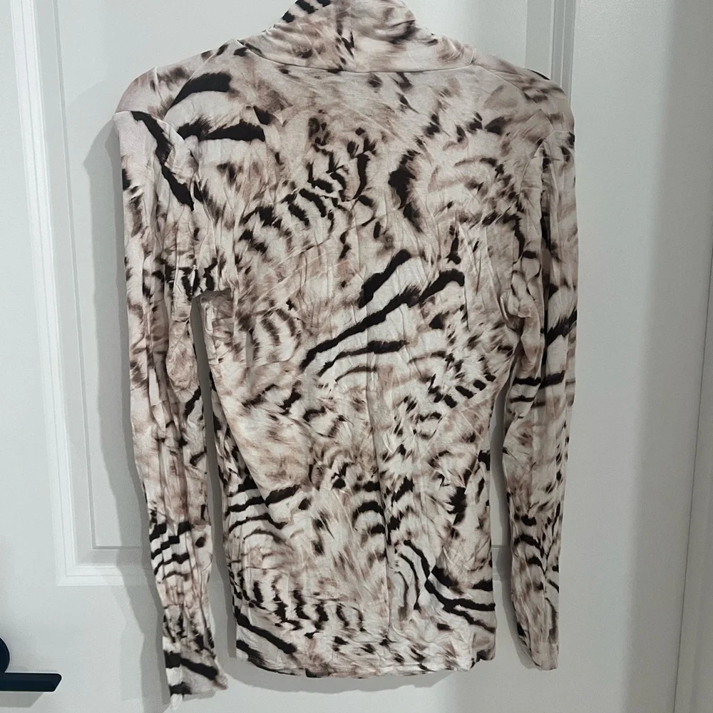 Express Beige and Brown Patterned Long Sleeve Top - Picture 6 of 7